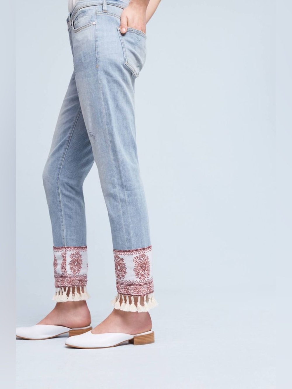 Anthropologie Pilcro Letterpress Embellished Hem Light Blue Women’s Jeans